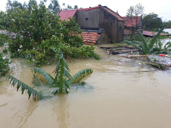 Trong hôm nay (20-10) mưa tiếp tục diễn ra với lượng mưa được cảnh báo vượt 100mm tại hai tỉnh Hà Tĩnh và Quảng Bình.